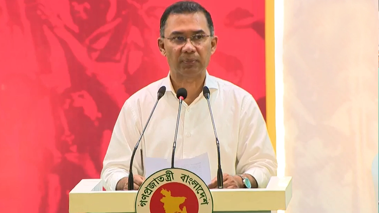 জনদুর্ভোগের কথা বিবেচনা করে এখনও তেলের দাম বাড়াইনি: প্রধানমন্ত্রী
