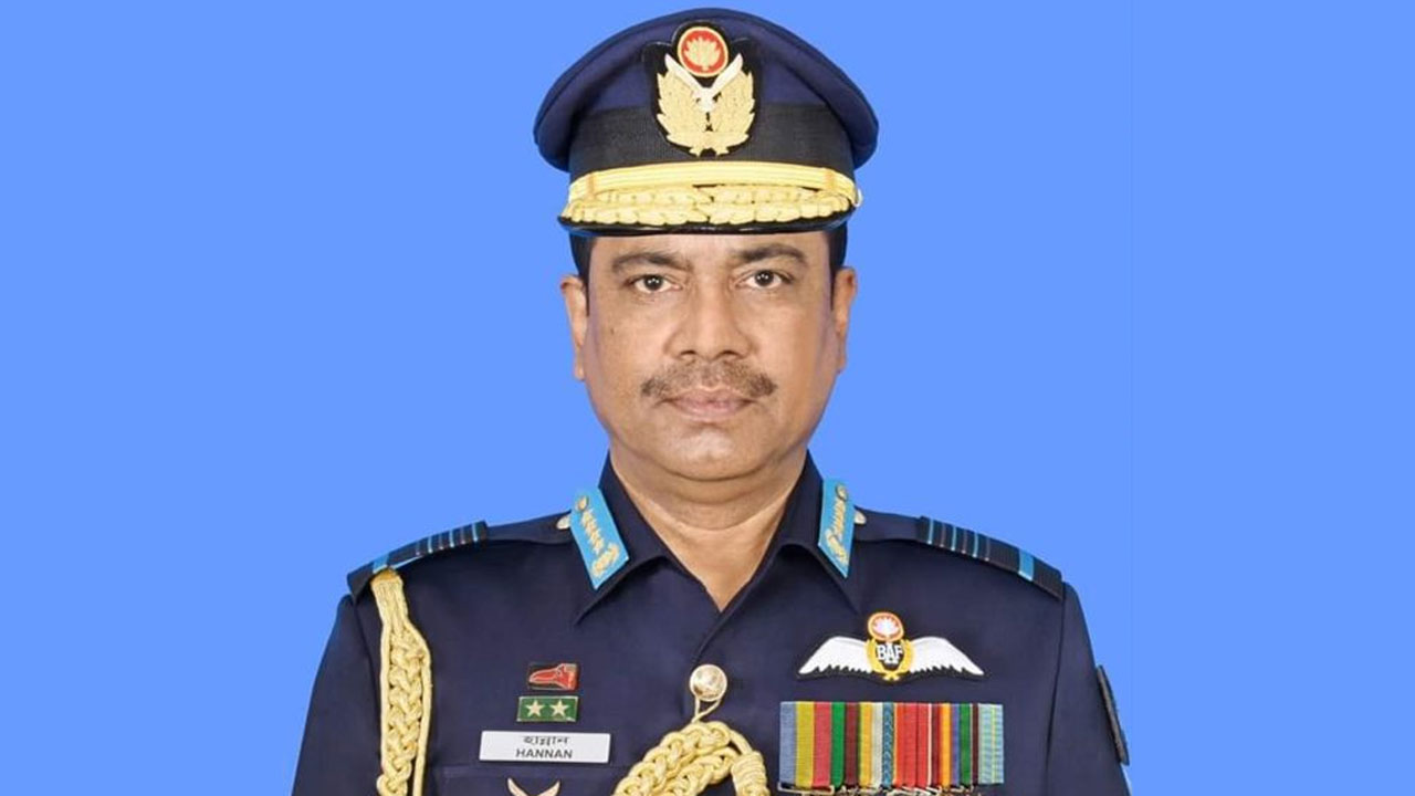 স্ত্রীসহ সাবেক বিমানবাহিনী প্রধান হান্নানের আয়কর নথি জব্দের আদেশ