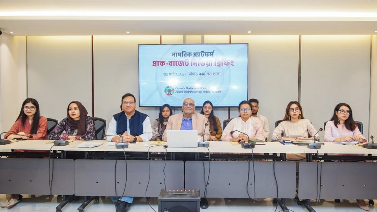 জ্বালানি সংকট নীতিগত সীমাবদ্ধতা স্পষ্ট করছে: দেবপ্রিয় ভট্টাচার্য