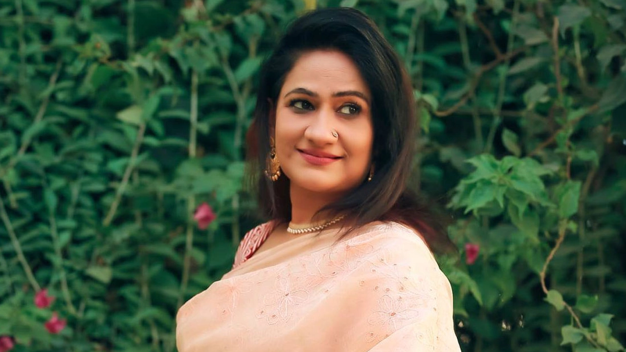 নিজেকে শাবনূর-পূর্ণিমার মতো মনে হয়: মনিরা মিঠু