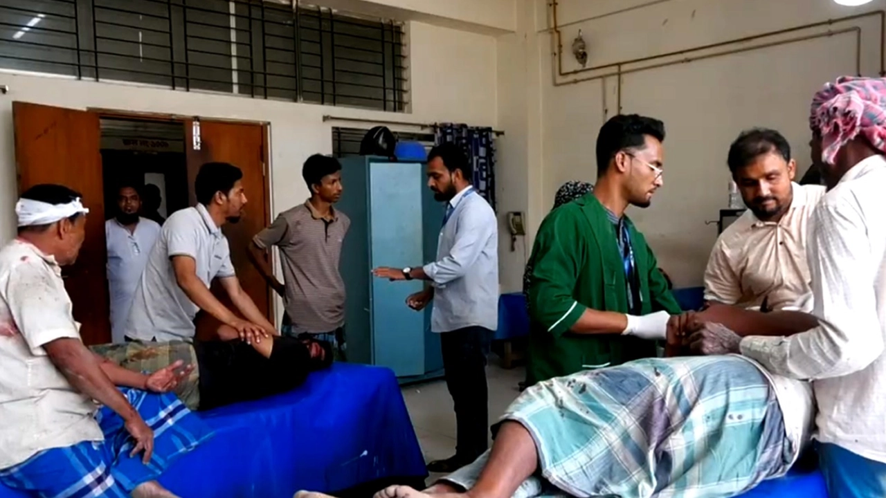 ইফতার আয়োজন ঘিরে বিএনপি-জামায়াত সংঘর্ষ, আহত ৮