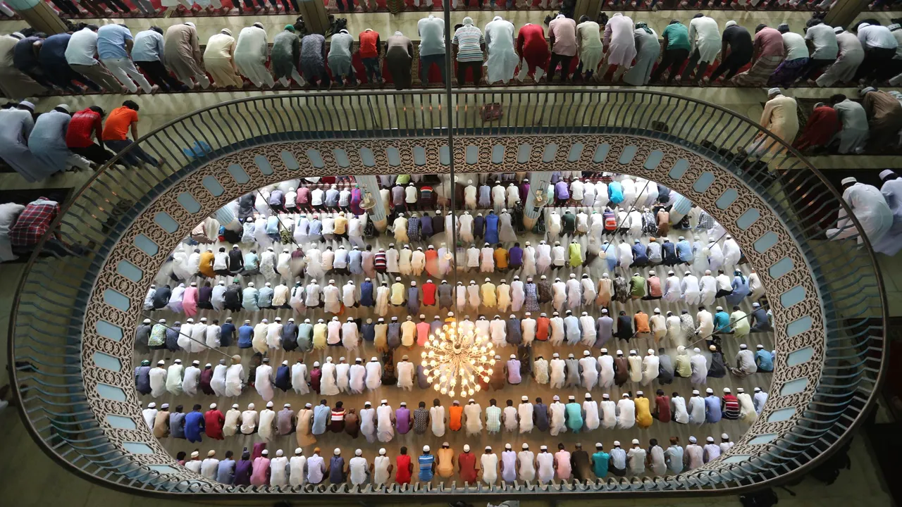 জুমার দিন যেসব আমল করবেন 