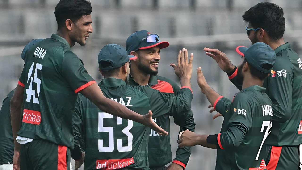 নাহিদ রানার চতুর্থ আঘাতে বড় চাপে পাকিস্তান