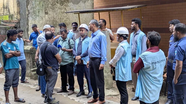 কুমিল্লায় ৭ ভবনের নির্মাণকাজ বন্ধের নির্দেশ