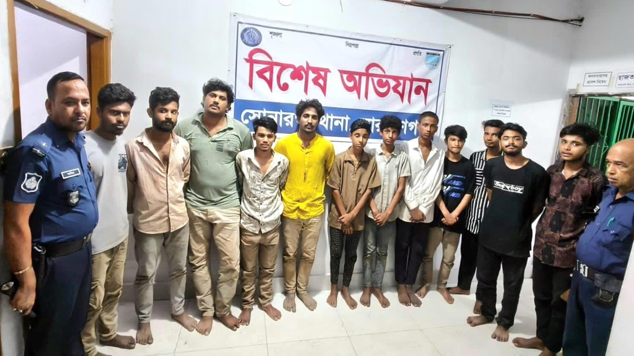 সোনারগাঁওয়ে বিশেষ অভিযানে নিষিদ্ধ ছাত্রলীগের ১২ নেতাকর্মী গ্রেপ্তার
