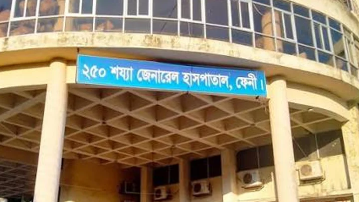 ফেনীতে সাপে কাটা রোগীর চিকিৎসায় অবহেলা, ভর্তির আধা ঘণ্টা পর মৃত্যু