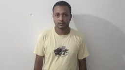 বাড়ি এসে গ্রেপ্তার ছাত্রলীগ নেতা