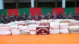 মৌলভীবাজারে ৩ কোটি টাকার ভারতীয় শাড়ি ও কসমেটিক্স জব্দ