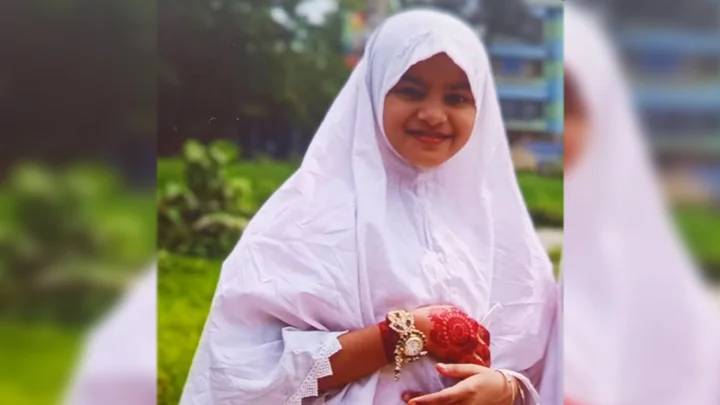 সুনামগঞ্জে পর্যটকবাহী হাউজবোট থেকে পড়ে শিশু নিখোঁজ