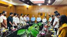 দুর্যোগে নেপালি শিক্ষার্থীদের পাশে থাকার আশ্বাস রাবি প্রশাসনের