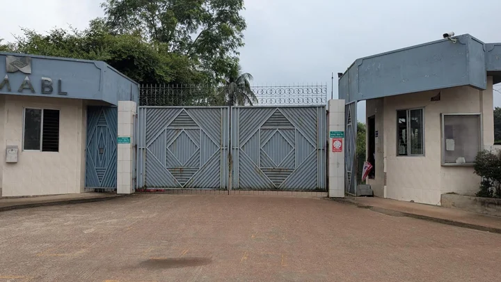 গ্যাস সংকটে ৯৯ কারখানা, উৎপাদন নেমেছে অর্ধেকে