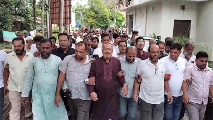 ফ্যামিলি কার্ডের জনবল নিয়োগে অনিয়ম, বিএনপির বিক্ষোভ