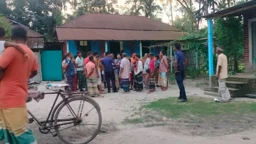 দত্তক ছেলের বউকে দেওয়া জমি নিয়ে বিরোধ