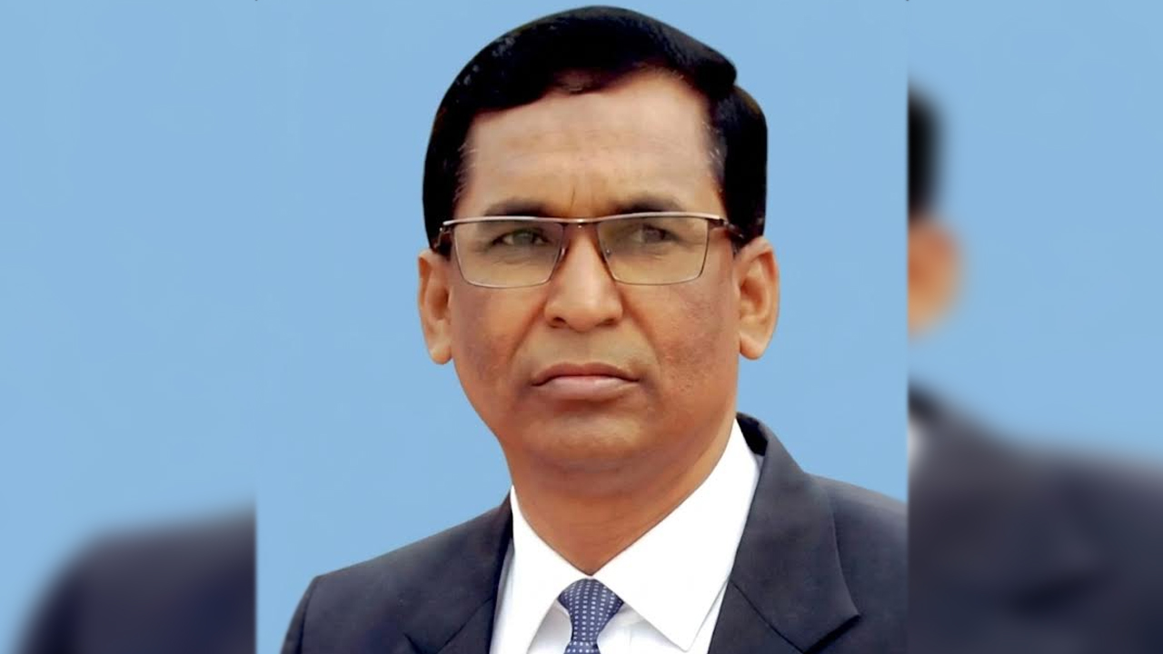 জামিন পেয়ে আত্মগোপনে থাকা সাবেক চেয়ারম্যান গ্রেপ্তার