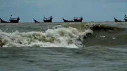 চার মরদেহ নিয়ে বঙ্গোপসাগরে ভাসছে ট্রলার