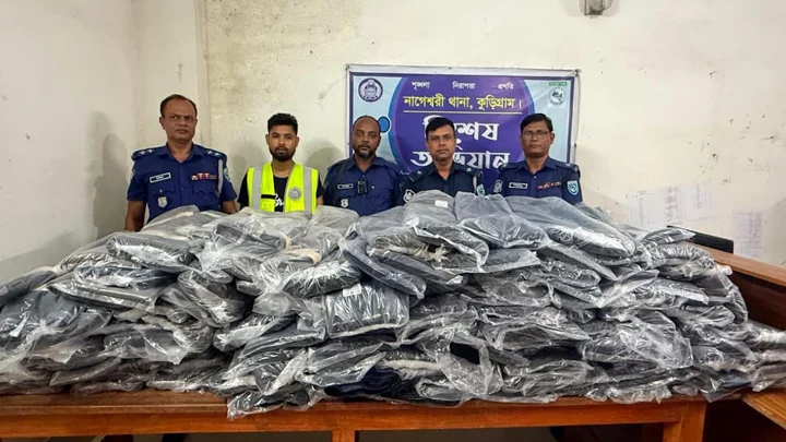 ২৫ লাখ টাকার ভারতীয় চোরাই কাপড় জব্দ