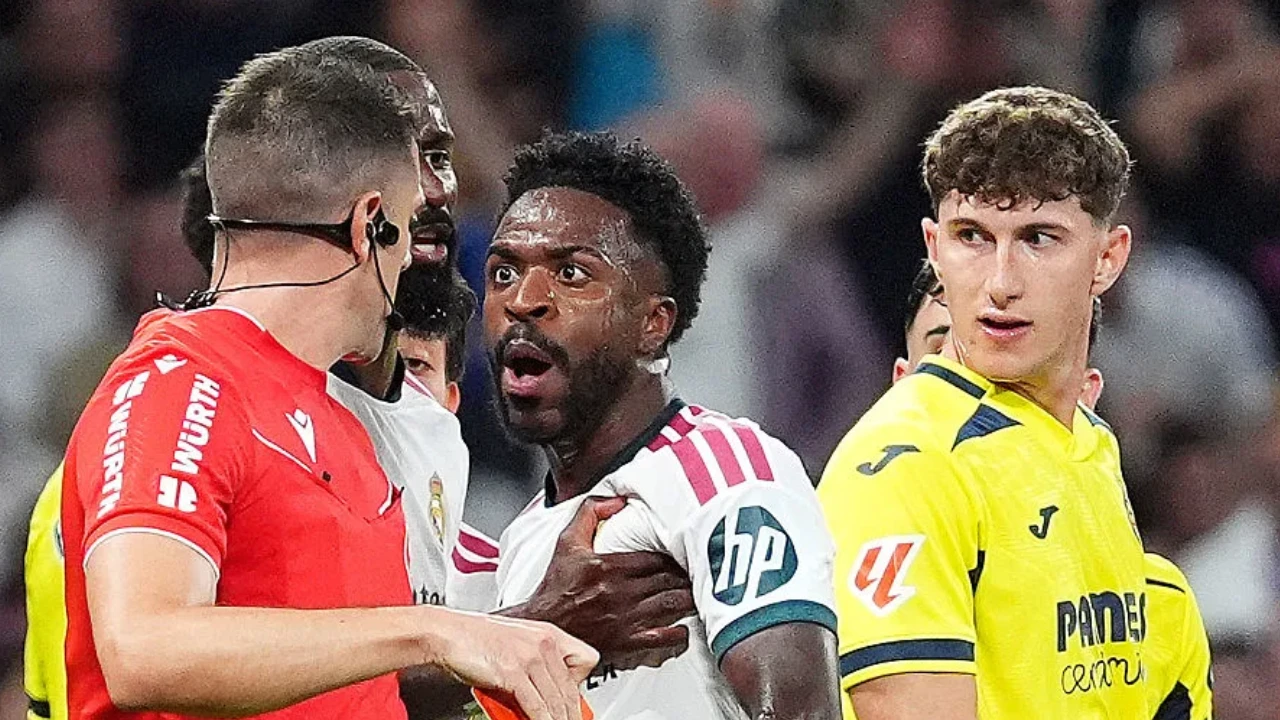 Vini red card