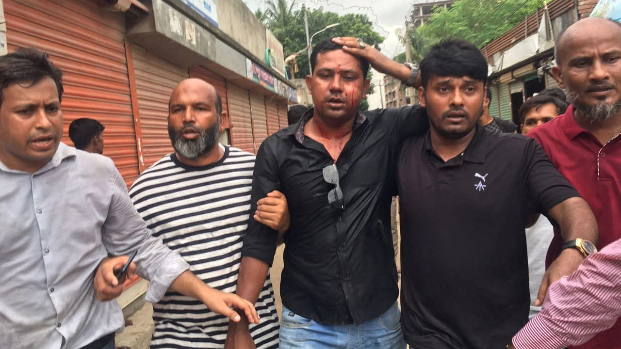 রক্ত ঝরেছিল, স্বপ্ন নয়