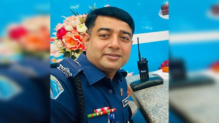 আইফোন ঘুষ নেওয়া সেই এসআইয়ের বিরুদ্ধে মামলা, তদন্তে পিবিআই