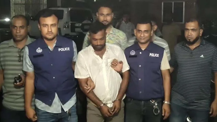 পিরোজপুরে বিদেশি পিস্তল, গুলি ও মাদকসহ যুবক আটক