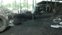 শিল্পের বিষাক্ত ধোঁয়ায় বিপর্যস্ত বরিশাল