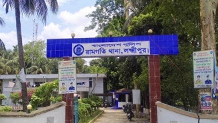 নারিকেল গাছ থেকে পড়ে প্রাণ গেল কিশোরের