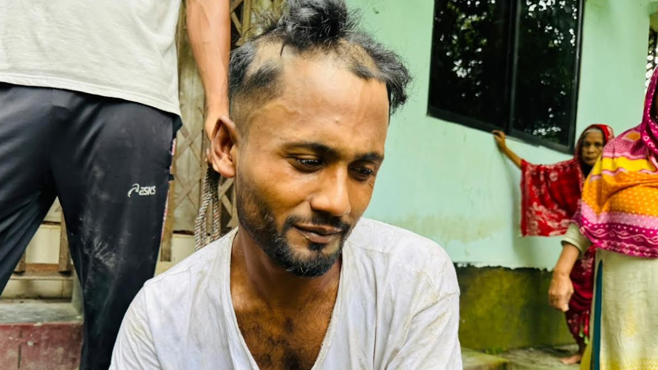 চুরি করতে গিয়ে আটক, ন্যাড়া করে দিল গ্রামবাসী