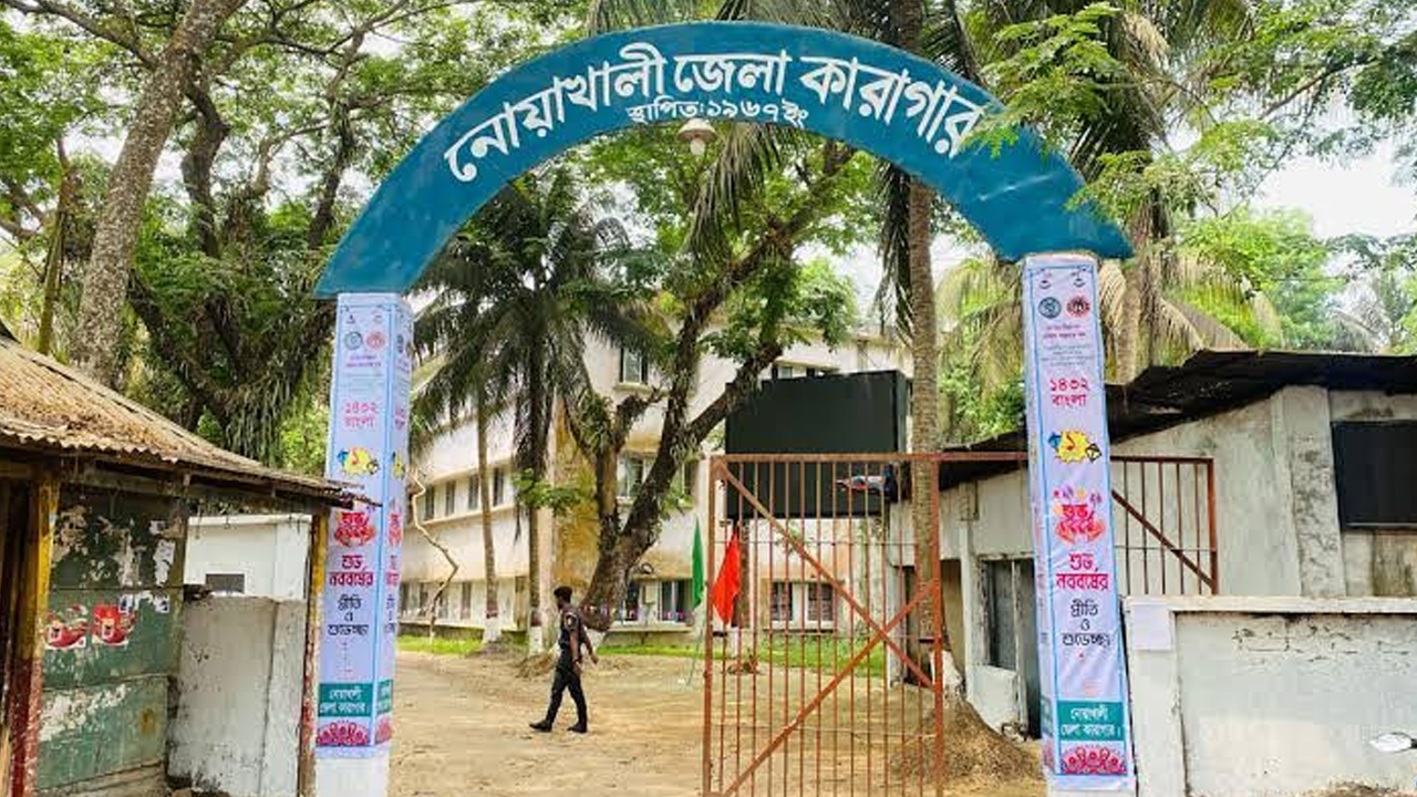 কারামুক্তদের ফুল দিয়ে বরণ করতে গিয়ে আ.লীগ ৪ নেতাকর্মী আটক