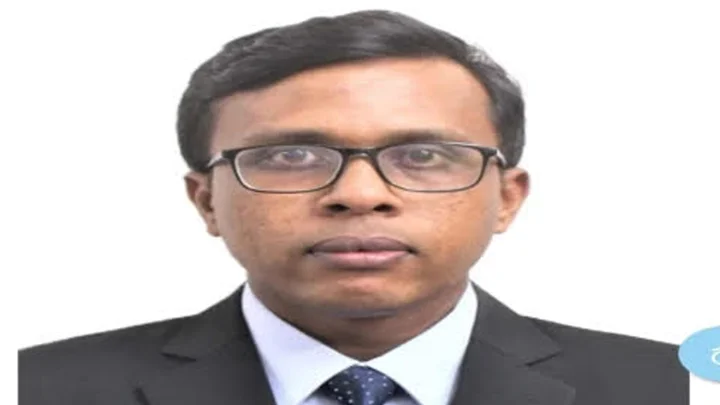 ৫৩ বস্তা সার চুরি, সেই কৃষি কর্মকর্তাকে পদাবনতি