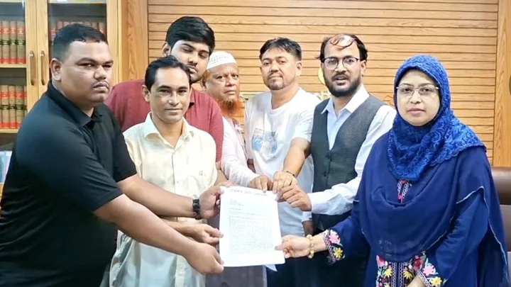 নোয়াখালী বিভাগ চেয়ে প্রধানমন্ত্রী বরাবর স্মারকলিপি