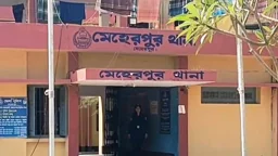 রাতে ঘরে ঢুকে কুপিয়ে প্রেমিকার হাত বিচ্ছিন্ন করল প্রেমিক