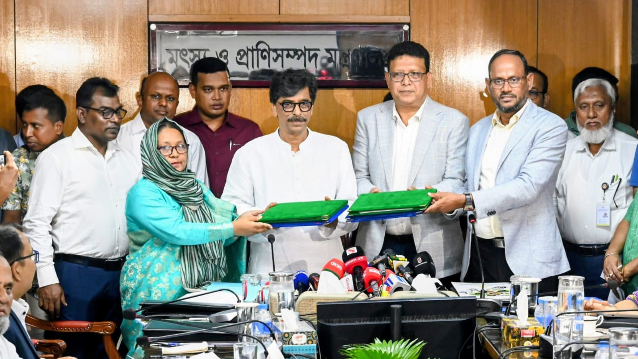 ‘এভিয়ান ইনফ্লুয়েঞ্জা ও গোটপক্স ভ্যাকসিন বাণিজ্যিকভাবে উৎপাদন ও খামারি পর্যায়ে পৌঁছানো হবে’
