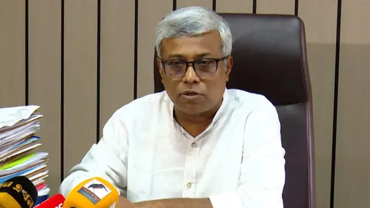 বাধ্য হয়েই সরকার বেশি দামে জ্বালানি কিনছে: জ্বালানি প্রতিমন্ত্রী
