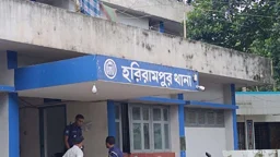 মোবাইল কেড়ে নেওয়ায় স্কুলছাত্রীর গলায় ফাঁস