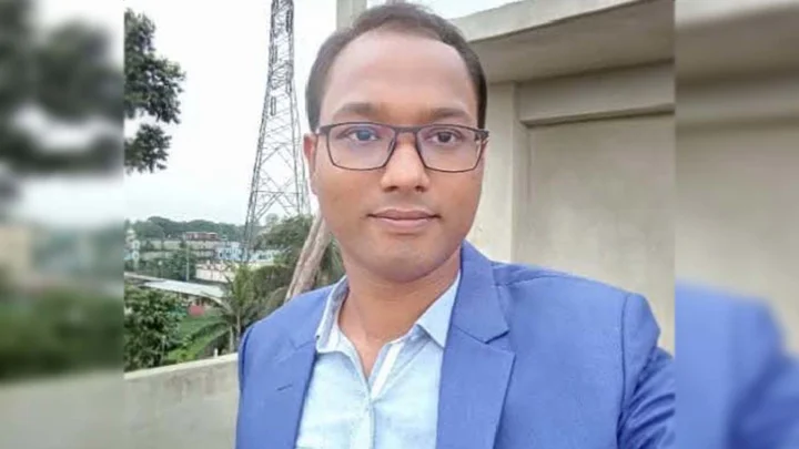 বাড়ি ফেরার পথে প্রাণ গেল কাস্টমস কর্মকর্তার