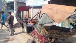 লালমনিরহাটে ট্রাকচাপায় অটোরিকশার ২ যাত্রী নিহত