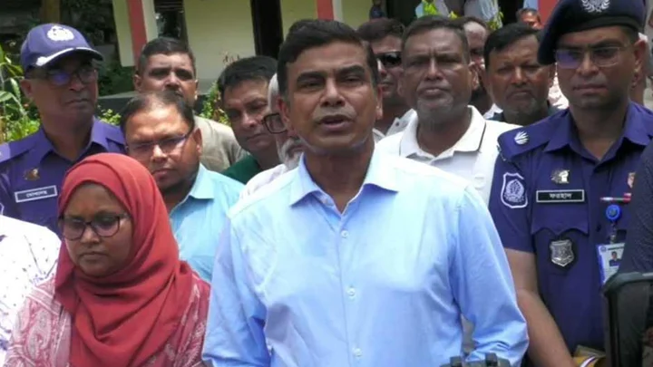 দেশে সারের সংকট নেই, সমস্যা বণ্টনে: প্রতিমন্ত্রী আজাদ 