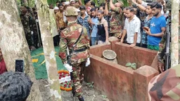 হাটহাজারীতে দুর্ঘটনায় নিহত সেনাসদস্য পিয়াসের দাফন সম্পন্ন