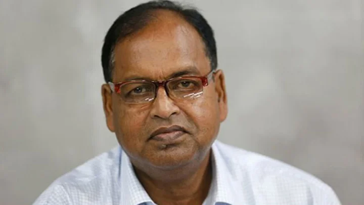 গণতান্ত্রিক সরকার বাধাগ্রস্ত হলে দেশের অস্তিত্বে টান পড়বে: শামসুজ্জামান দুদু