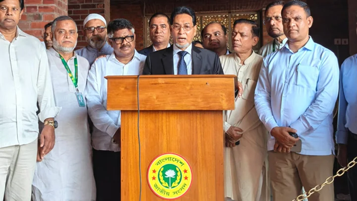 বঙ্গভবনে ২১ আগস্ট সন্ধ্যা সাড়ে ৭টায় নতুন রাষ্ট্রপতির শপথ: চিফ হুইপ