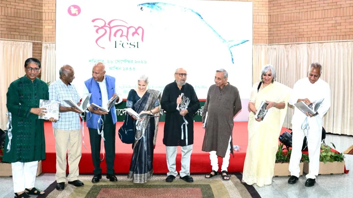 দিল্লিতে অনুষ্ঠিত হলো ইলিশ ফেস্ট