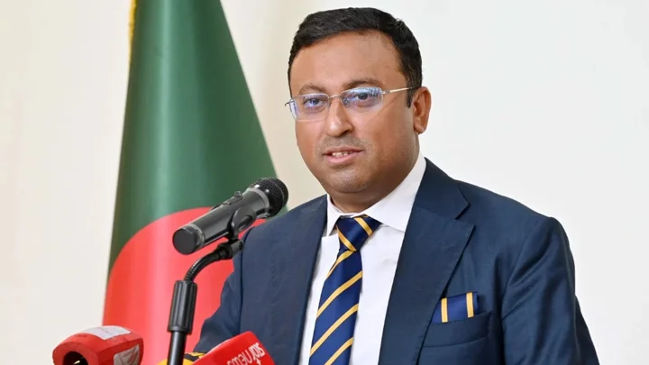 উপদেষ্টা হুমায়ুনের দূরদর্শী উদ্যোগে বিশ্বমঞ্চে বদলে যাওয়া বাংলাদেশ