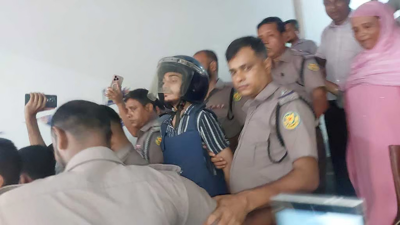 এবার আত্মহত্যা চেষ্টা মামলায় গ্রেপ্তার প্রিন্স মামুন