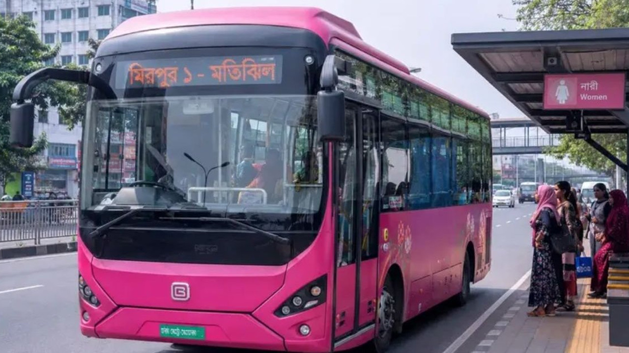 নারীদের জন্য চালু হলো ‘পিংক বাস’ সার্ভিস, চলবে যেসব রুটে