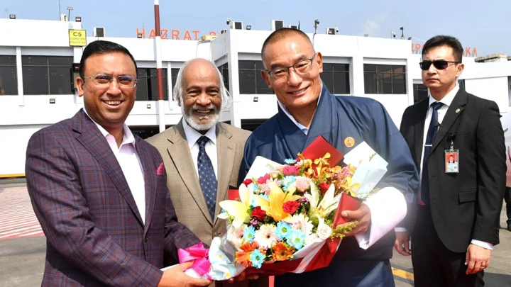 শাহজালালে ভুটানের প্রধানমন্ত্রীর যাত্রাবিরতি