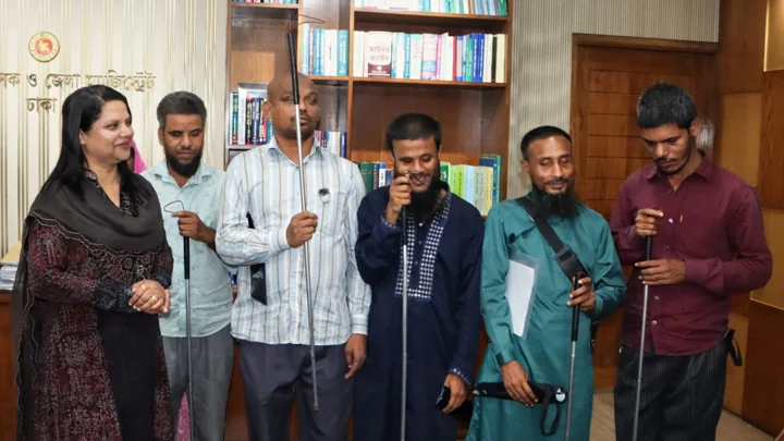 দৃষ্টিপ্রতিবন্ধীদের নিরাপদ জীবন নিশ্চিত করা সবার দায়িত্ব: ডিসি ফরিদা