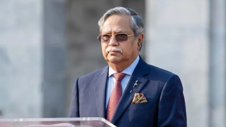 নামের মিল থাকায় সাবেক রাষ্ট্রপতিকে নিয়ে ভুল সংবাদ প্রকাশ