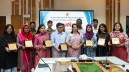 মেধাবীদের দেশ গড়ার কারিগর হওয়ার আহ্বান ডিসি ফরিদা খানমের