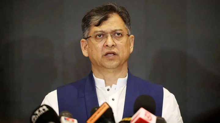 রাষ্ট্রপতি পদত্যাগ করতে চাইলে সংবিধানে সুযোগ রয়েছে: স্বরাষ্ট্রমন্ত্রী