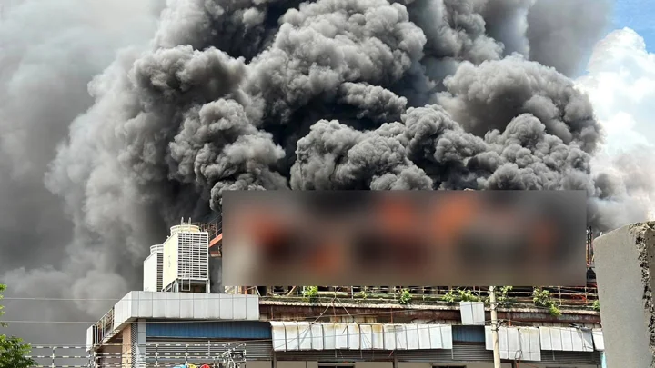 মহাখালীর আগুন লাগা ভবনে রয়েছে বৈদ্যুতিক সাব-স্টেশন